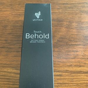Younique Touch Behold Setting Spray